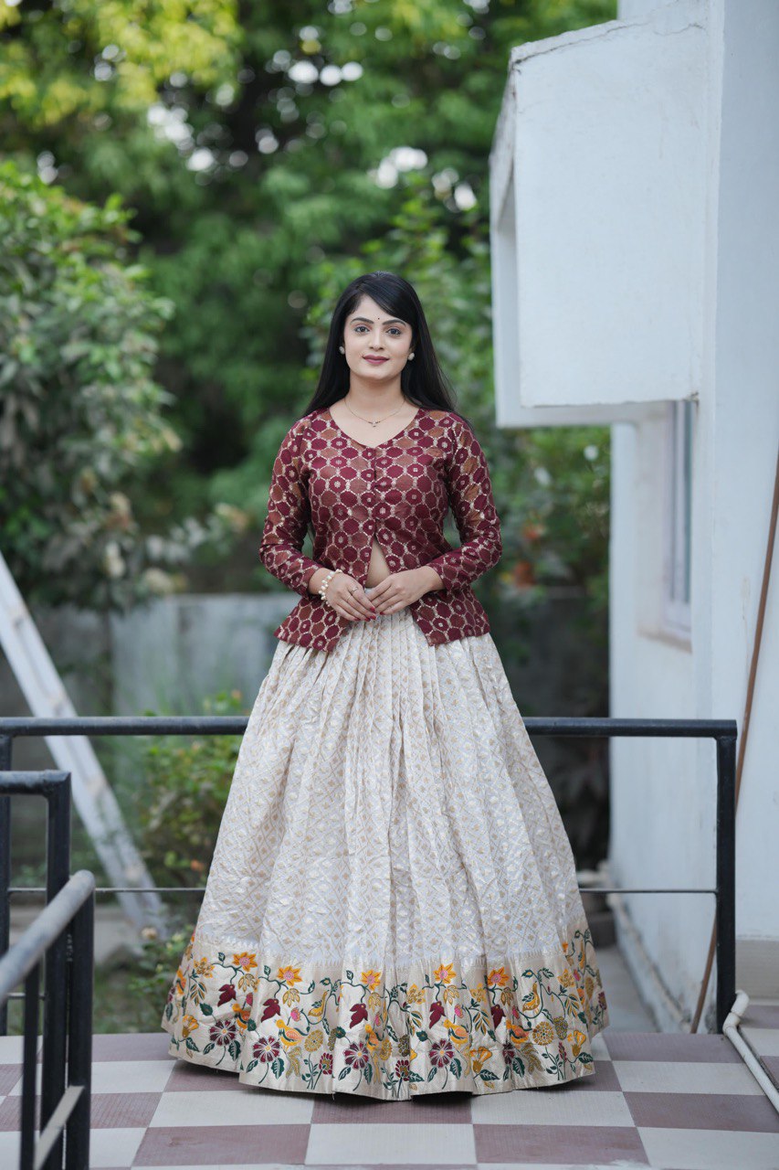 ELEVATE YOUR STYLE WITH OUR ETHNIC SILK CORDSET – TRADITIONAL JACQUARD PAITHANI LEHENGA WITH ZARI WOVEN KOTI