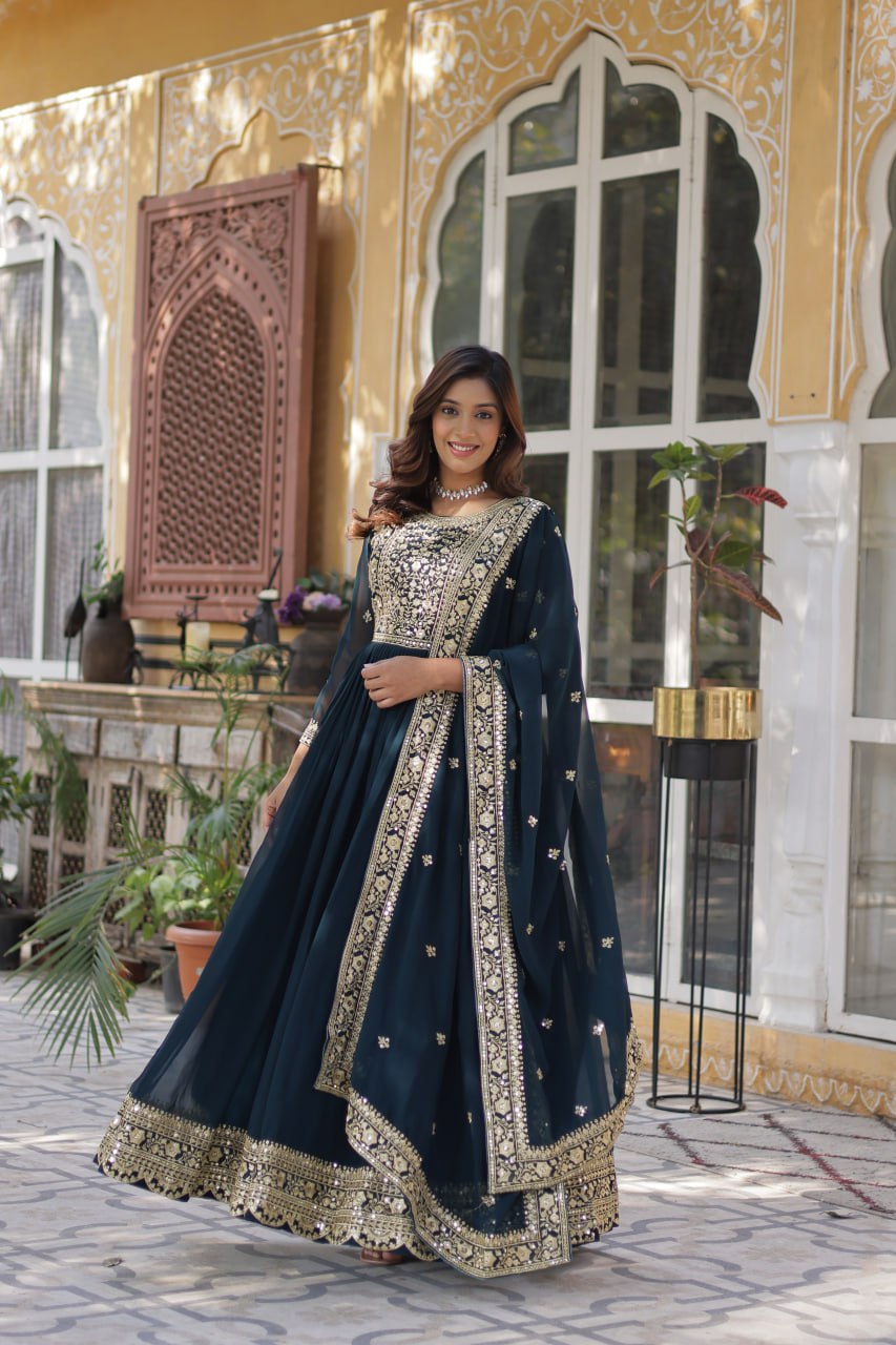ELEGANT FAUX BLOOMING GOWN WITH ZARI & SEQUINS EMBROIDERY