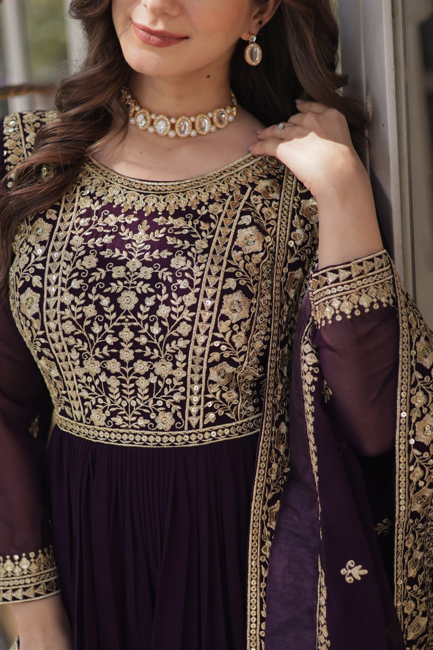 ELEGANT FAUX BLOOMING GOWN WITH ZARI & SEQUINS EMBROIDERY