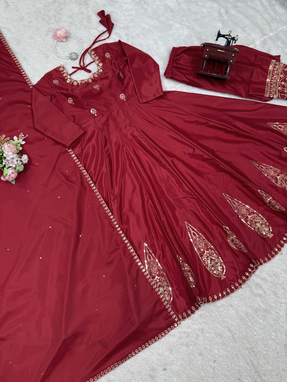 GRACEFUL DESIGNER ANARKALI SET IN NATURAL CREPE WITH THREAD & SEQUIN WORK