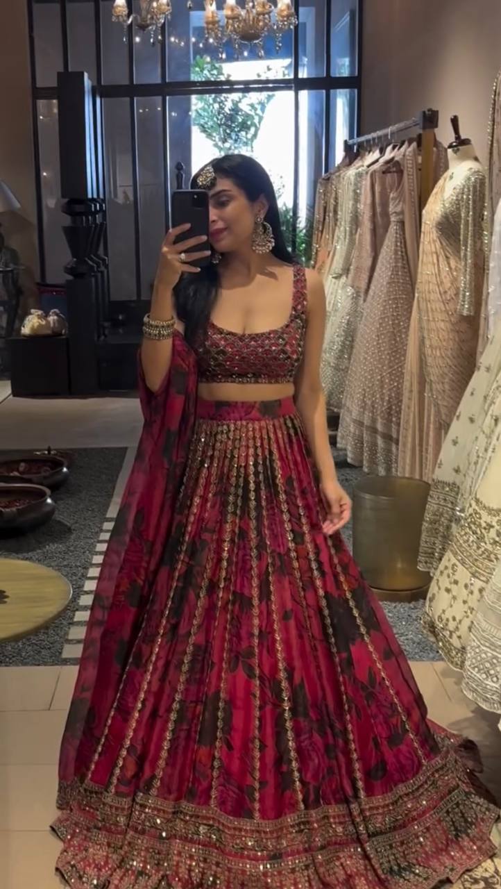 ELEGANT DESIGNER LEHENGA SET