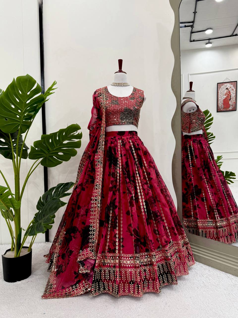 ELEGANT DESIGNER LEHENGA SET