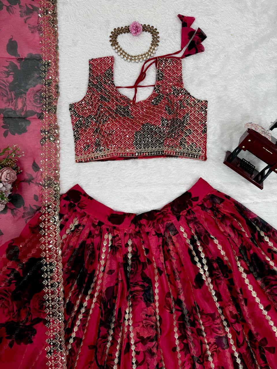 ELEGANT DESIGNER LEHENGA SET