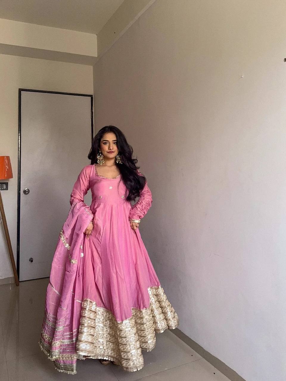 ELEGANT DESIGNER THREE-PIECE SET