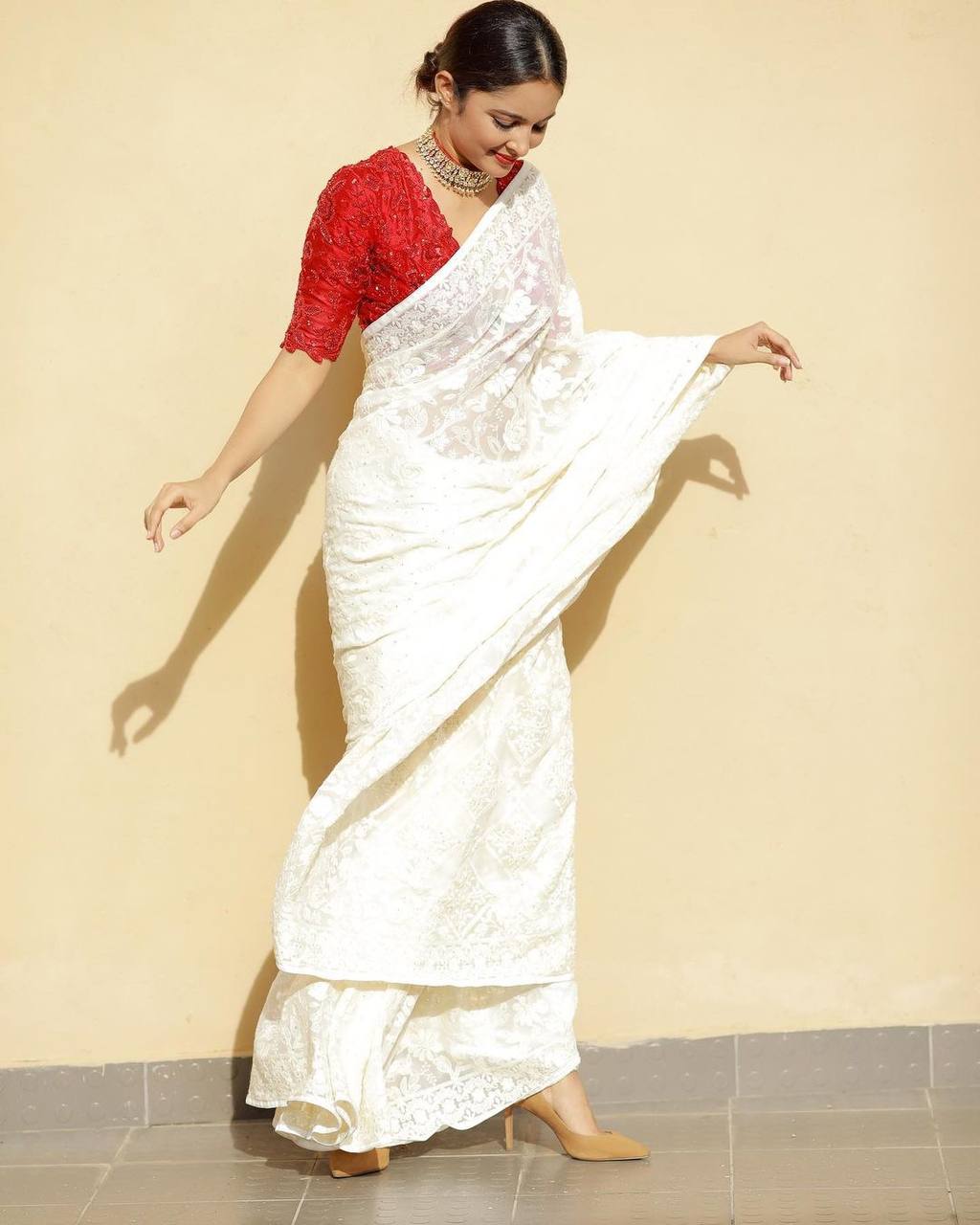 SUMMER HOT FANCY GEORGETTE SAREE WITH CHAINSTITCHED & STONE WORK