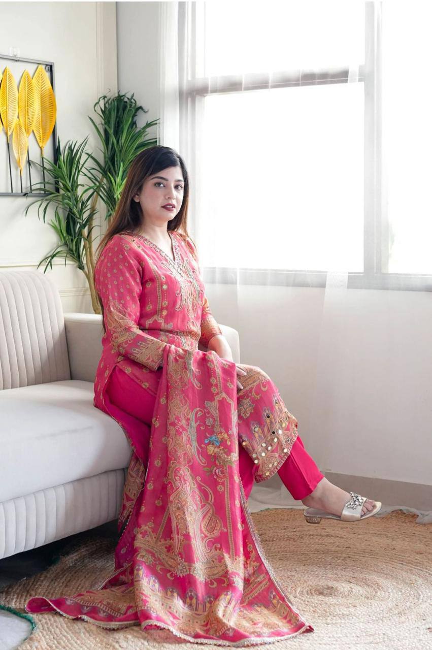 NEW ARRIVAL – 3-PIECE DESIGNER SUIT SET