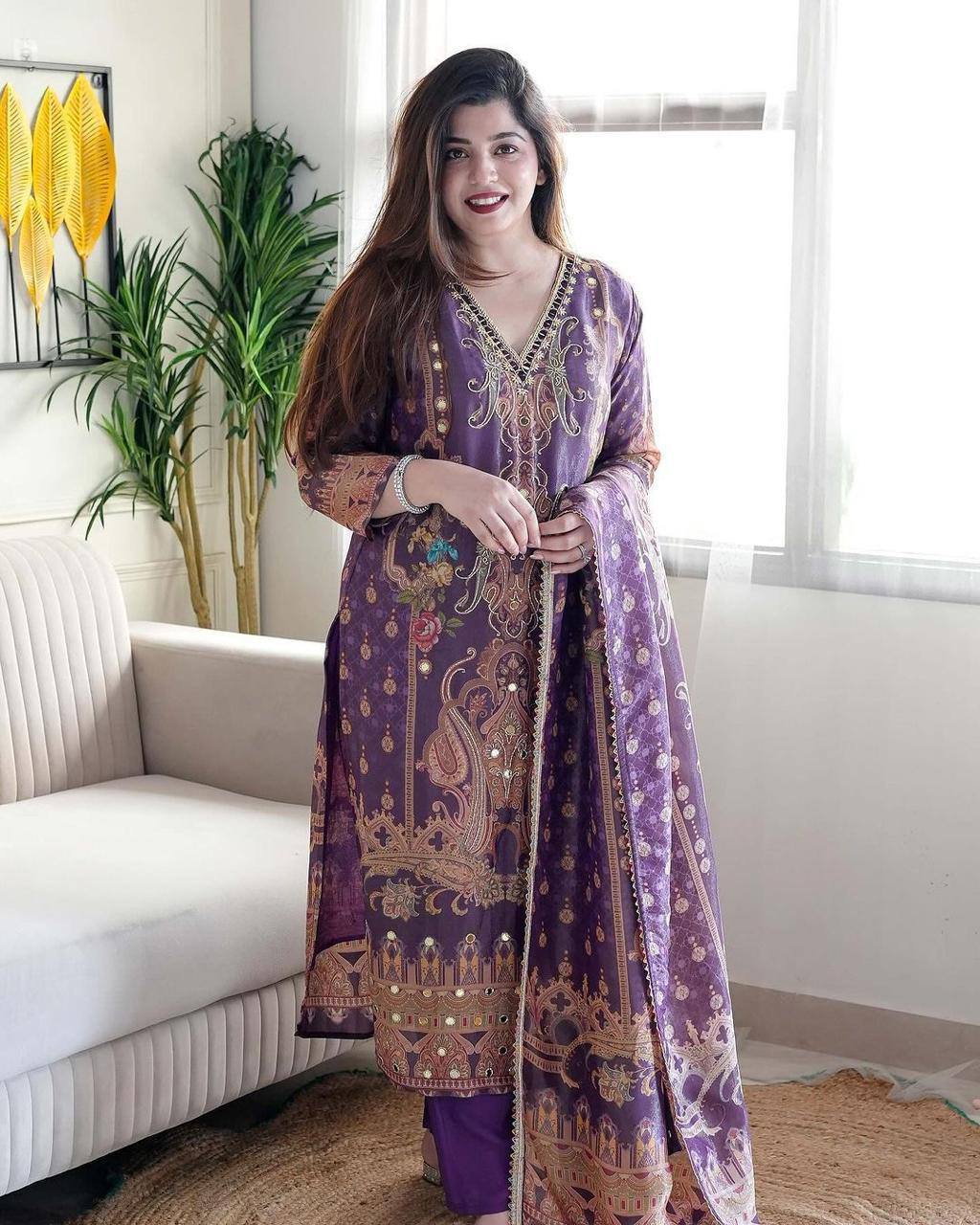 NEW ARRIVAL – 3-PIECE DESIGNER SUIT SET
