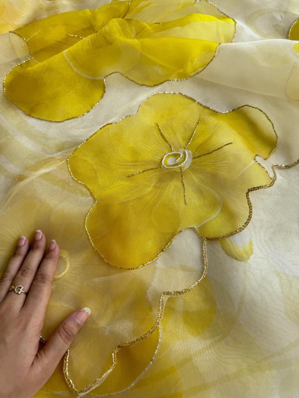 EXCLUSIVE LUXURY ORGANZA SAREE – A TIMELESS MASTERPIECE