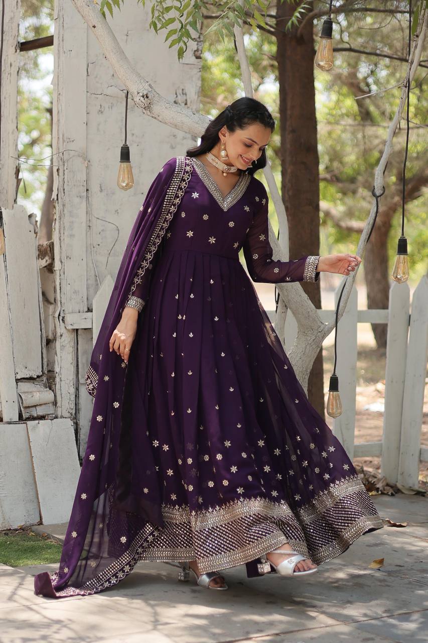 EXQUISITE DESIGNER ANARKALI SUIT
