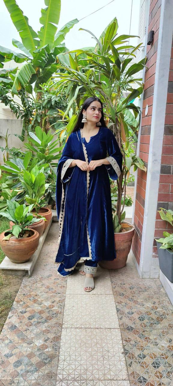 REGAL VISCOS VELVET PANT SET