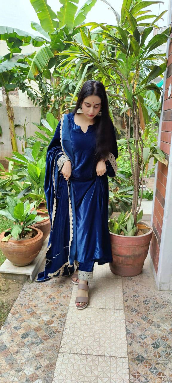 REGAL VISCOS VELVET PANT SET