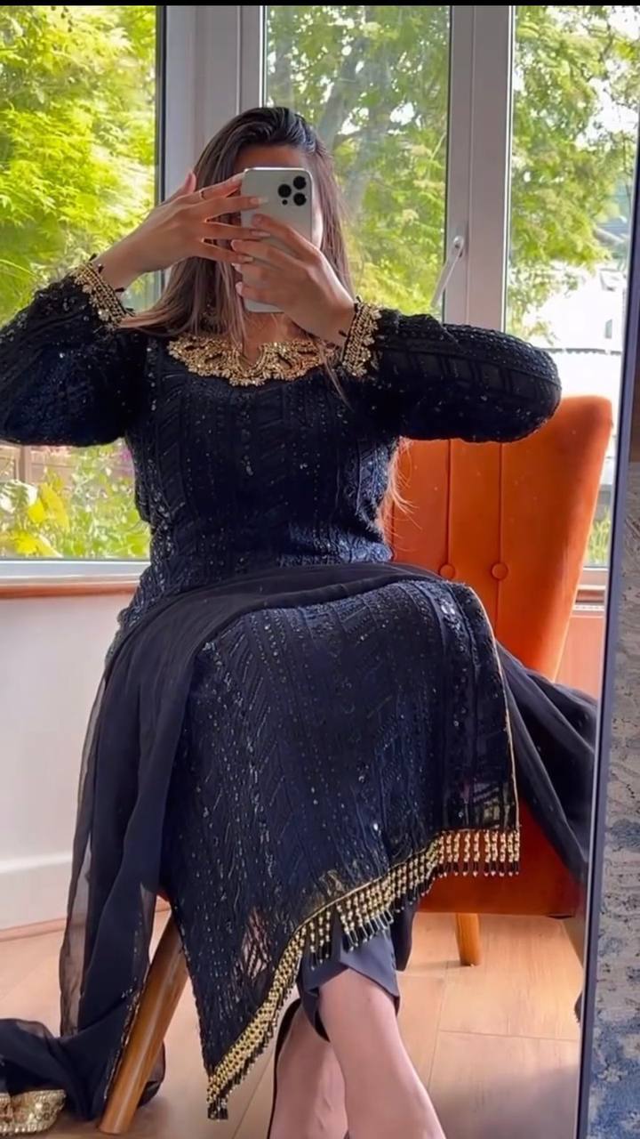 ELEGANT FOUX GORGETTE TOP & PENT SET WITH DUPATTA