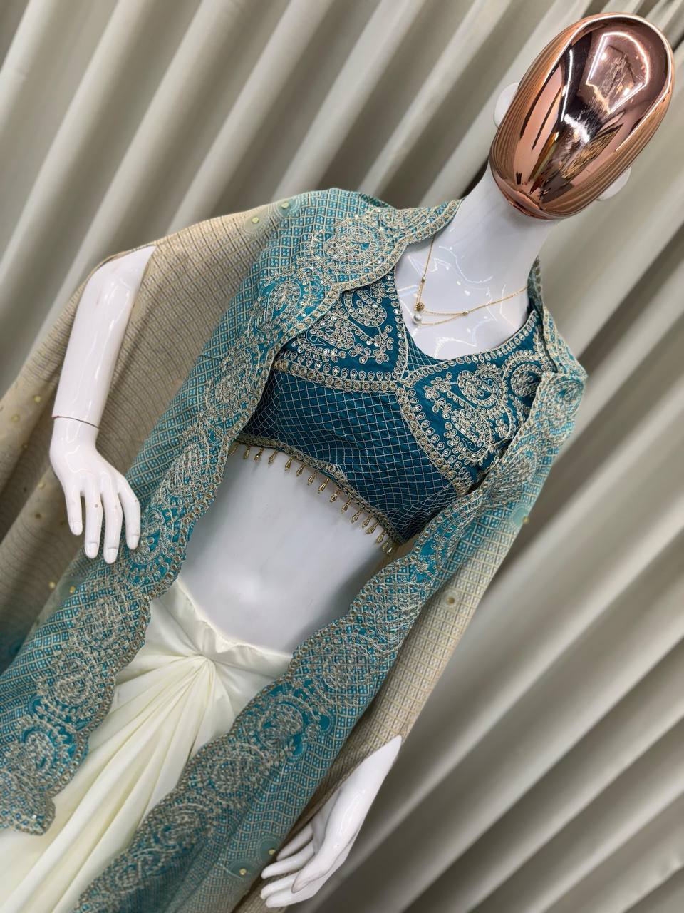 EXCLUSIVE THREE-PIECE WESTERN FUSION OUTFIT FOR A DESIGNER STATEMENT LOOK