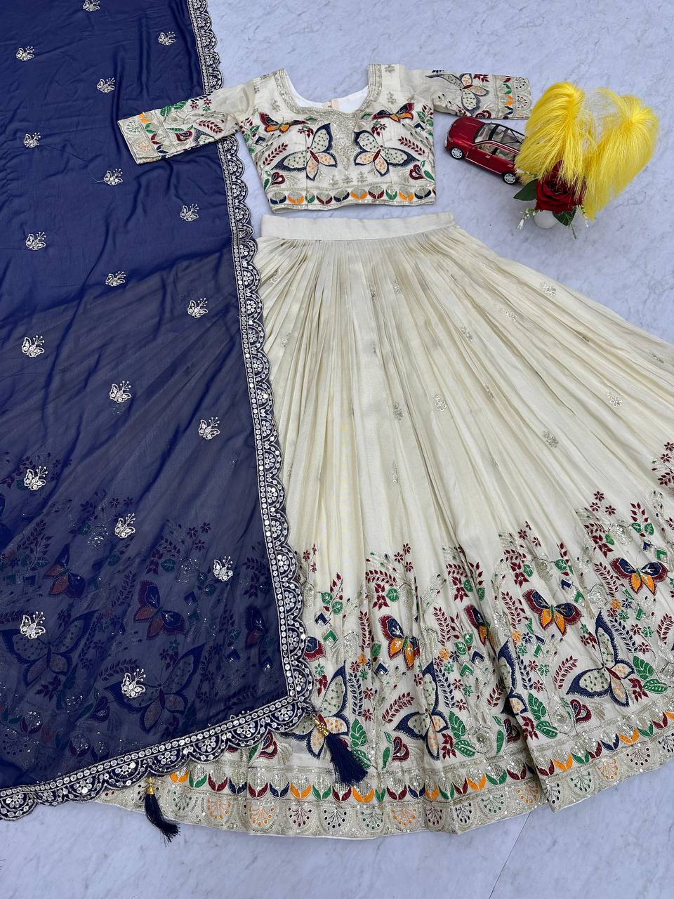 GRAND WEDDING WEAR LEHENGA CHOLI SET WITH CANCAN & EXQUISITE SEQUENCE WORK
