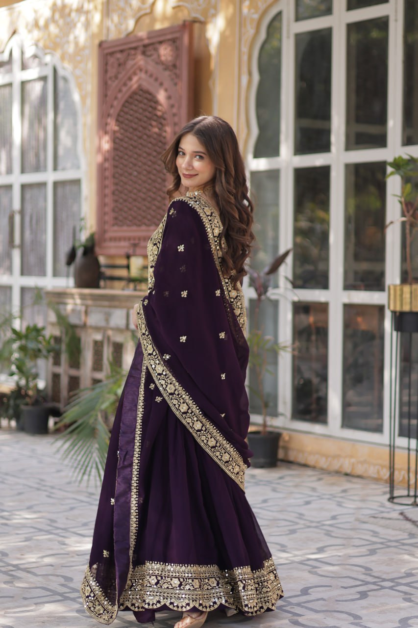 ELEGANT FAUX BLOOMING GOWN WITH ZARI & SEQUINS EMBROIDERY