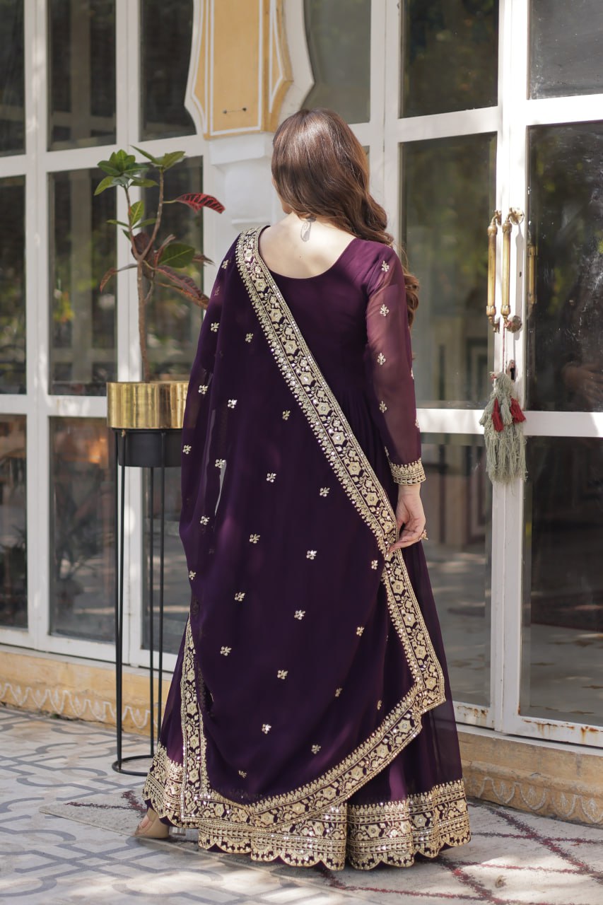 ELEGANT FAUX BLOOMING GOWN WITH ZARI & SEQUINS EMBROIDERY