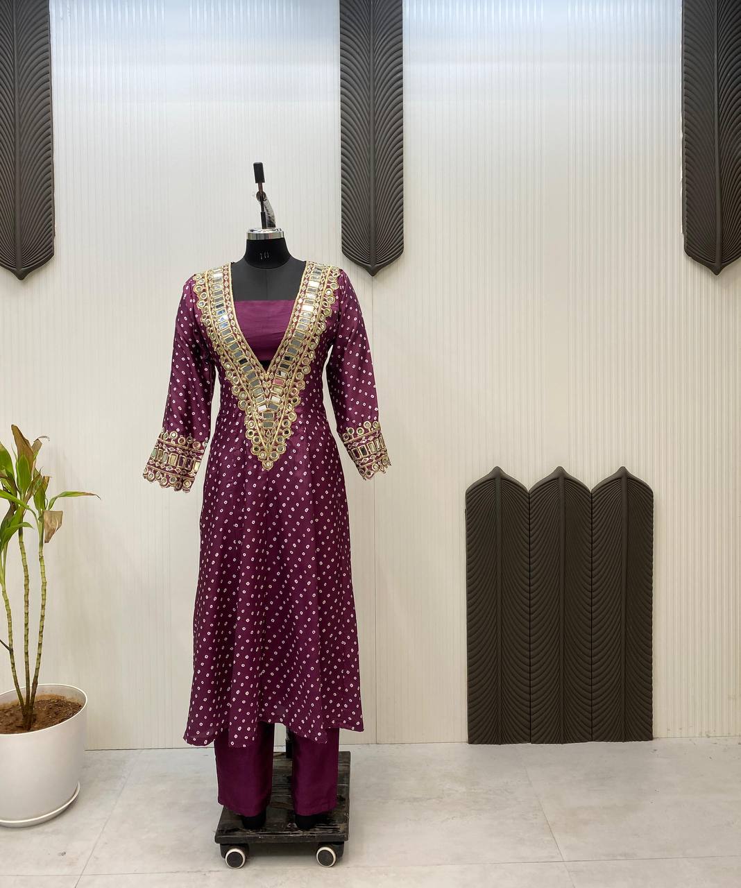 NEW TRENDY THREE-PIECE READY-TO-WEAR KURTA PANT SET WITH TUBE BLOUSE