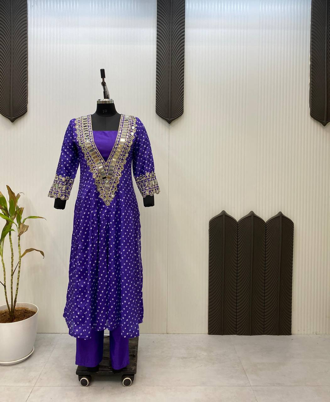 NEW TRENDY THREE-PIECE READY-TO-WEAR KURTA PANT SET WITH TUBE BLOUSE