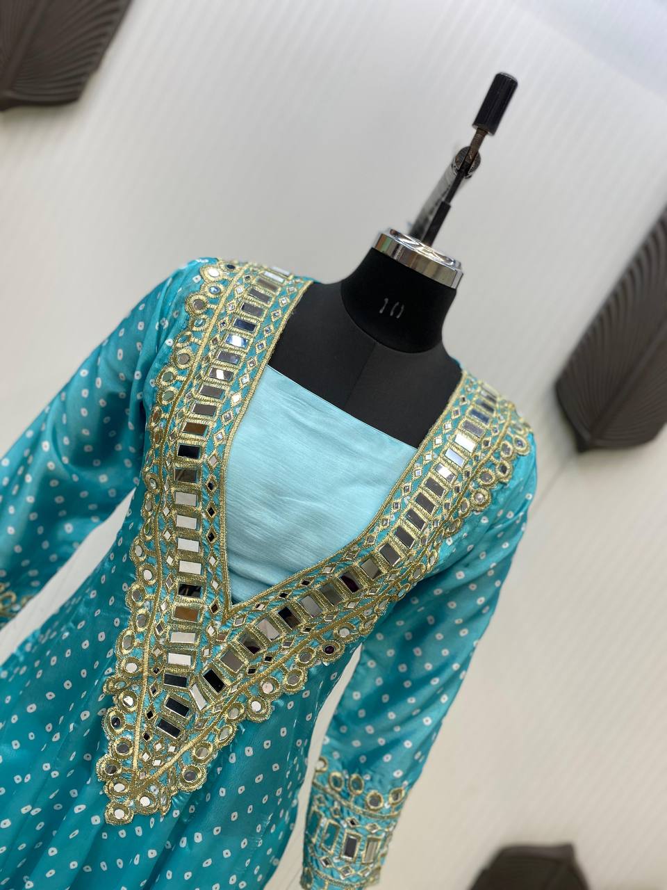 NEW TRENDY THREE-PIECE READY-TO-WEAR KURTA PANT SET WITH TUBE BLOUSE