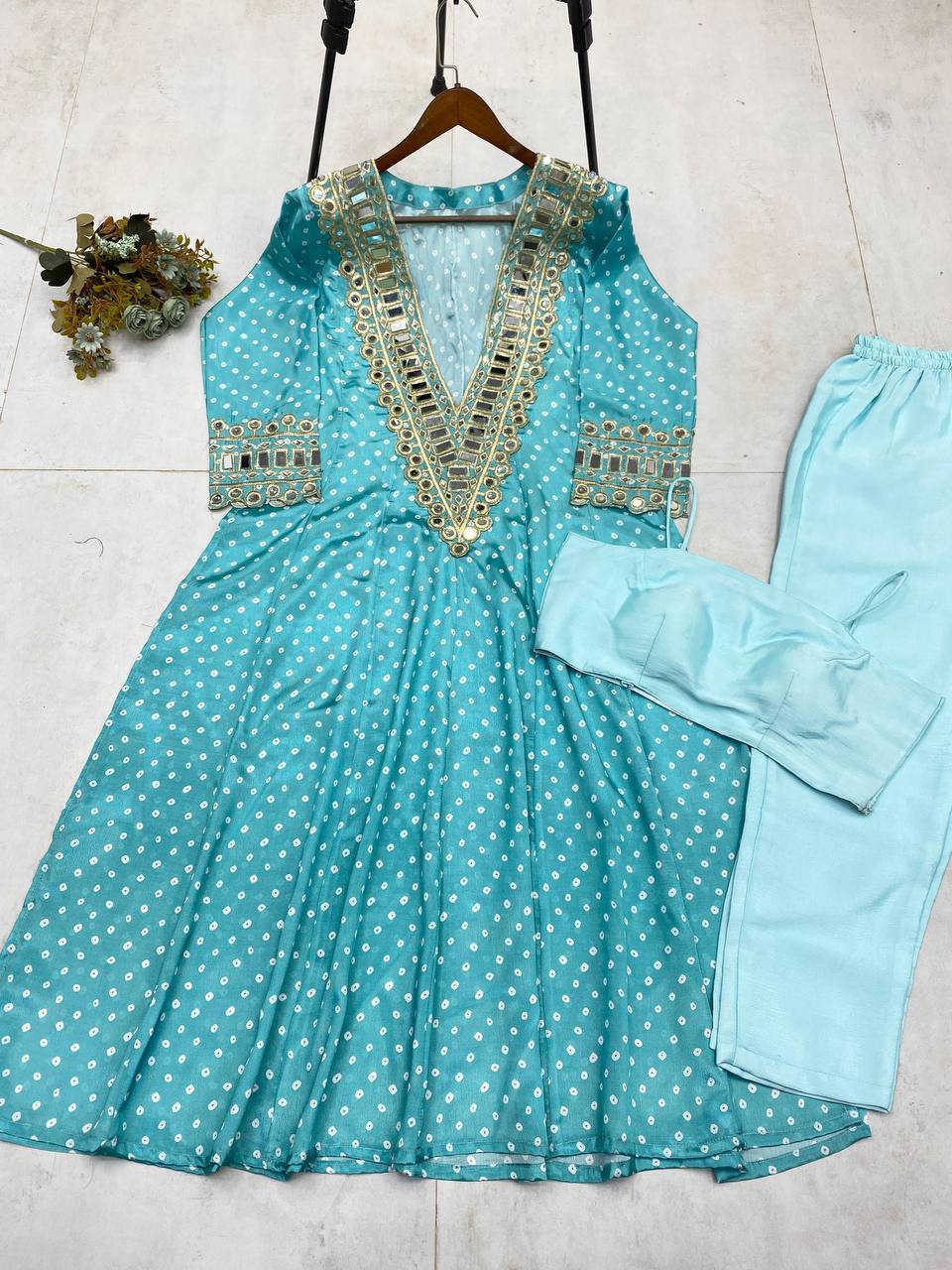 NEW TRENDY THREE-PIECE READY-TO-WEAR KURTA PANT SET WITH TUBE BLOUSE