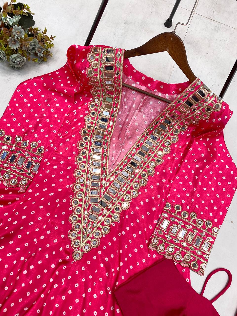 NEW TRENDY THREE-PIECE READY-TO-WEAR KURTA PANT SET WITH TUBE BLOUSE