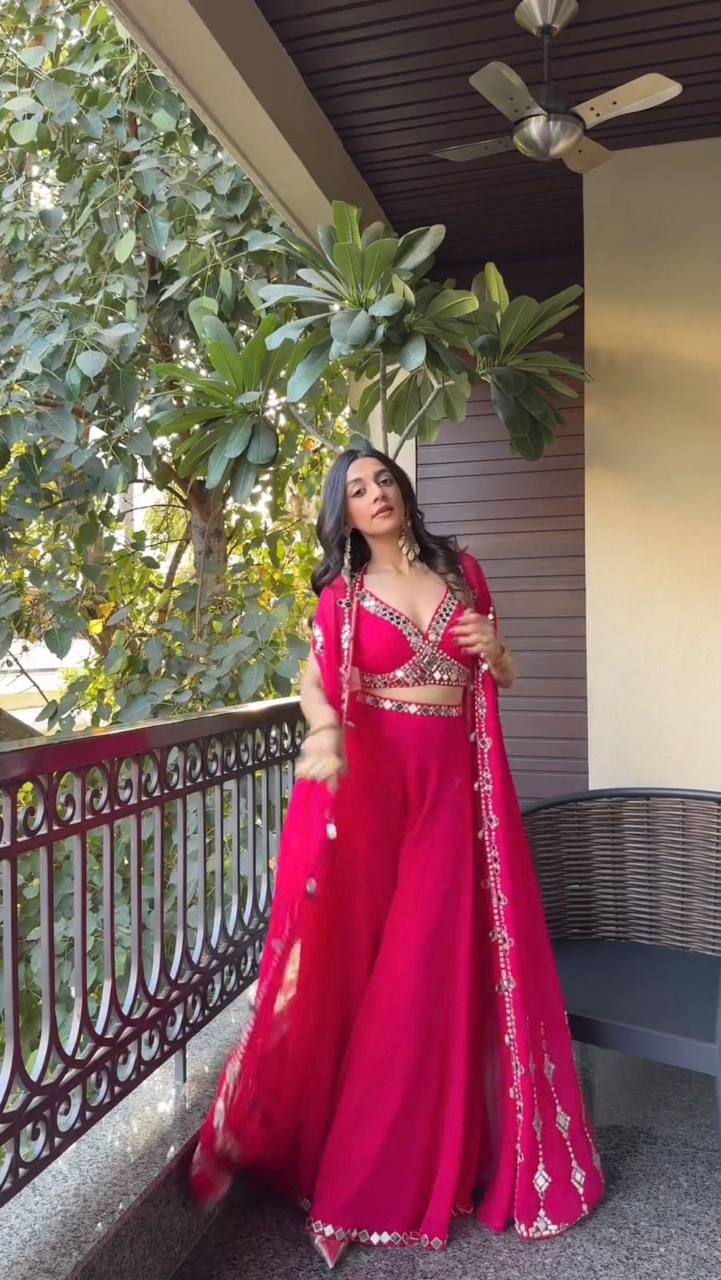 NEW THREE-PIECE WESTERN OUTFIT FOR TRENDY WEDDING SEASON