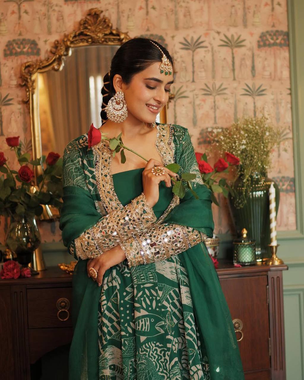 NEW TRENDY FOUR-PIECE INDO-WESTERN SET – TOP, BOTTOM, BLOUSE & DUPATTA