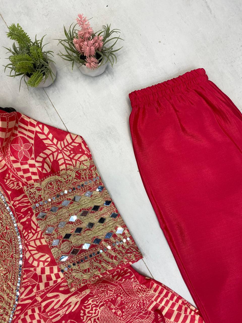 NEW TRENDY FOUR-PIECE INDO-WESTERN SET – TOP, BOTTOM, BLOUSE & DUPATTA