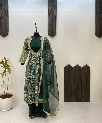 NEW TRENDY FOUR-PIECE INDO-WESTERN SET – TOP, BOTTOM, BLOUSE & DUPATTA