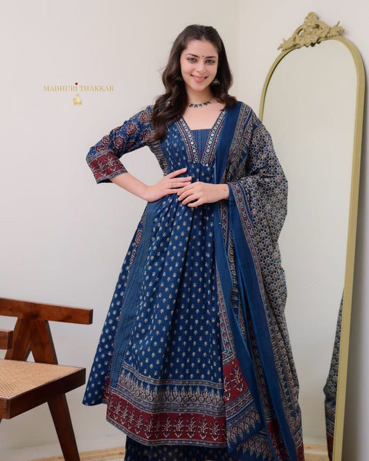 PREMIUM MAL COTTON KURTI PLAZO DUPATTA SET WITH HANDWORK NECK DETAILING