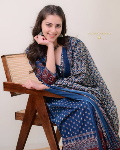 PREMIUM MAL COTTON KURTI PLAZO DUPATTA SET WITH HANDWORK NECK DETAILING