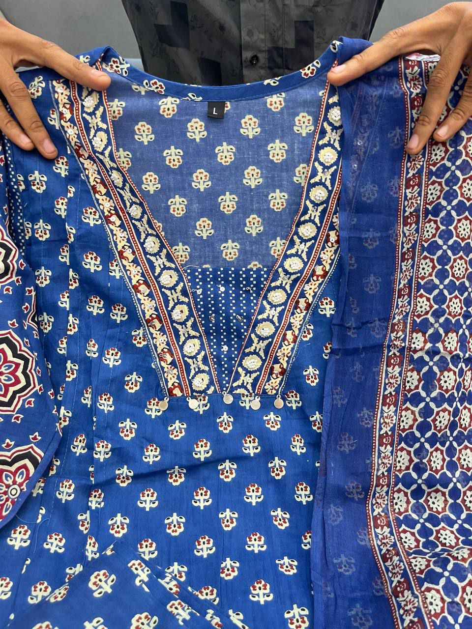 PREMIUM MAL COTTON KURTI PLAZO DUPATTA SET WITH HANDWORK NECK DETAILING