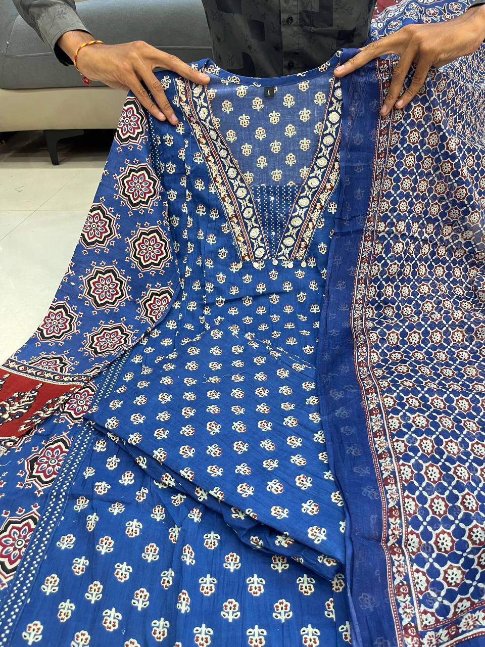 PREMIUM MAL COTTON KURTI PLAZO DUPATTA SET WITH HANDWORK NECK DETAILING