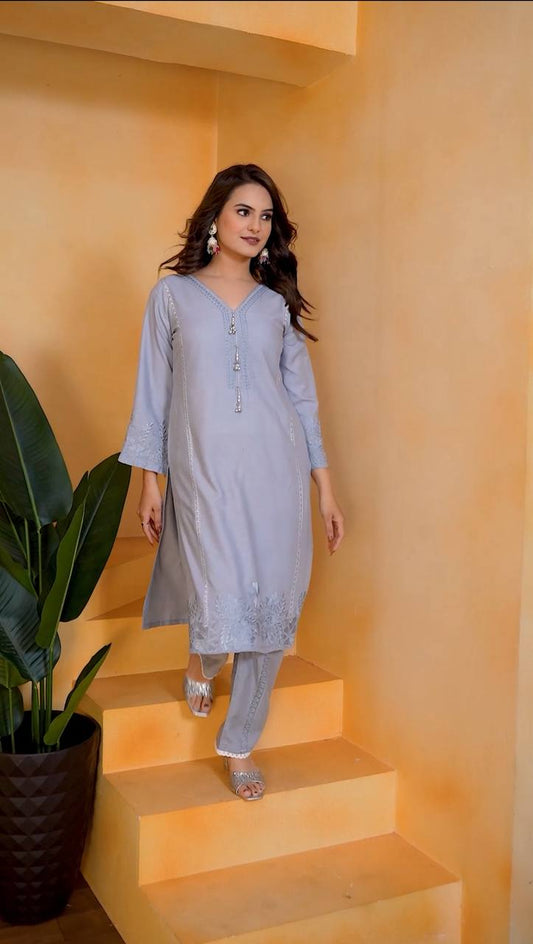 TRENDING EMBROIDERED CO-ORD SET – PERFECT FOR RUNNING WEAR & CASUAL CHIC LOOKS