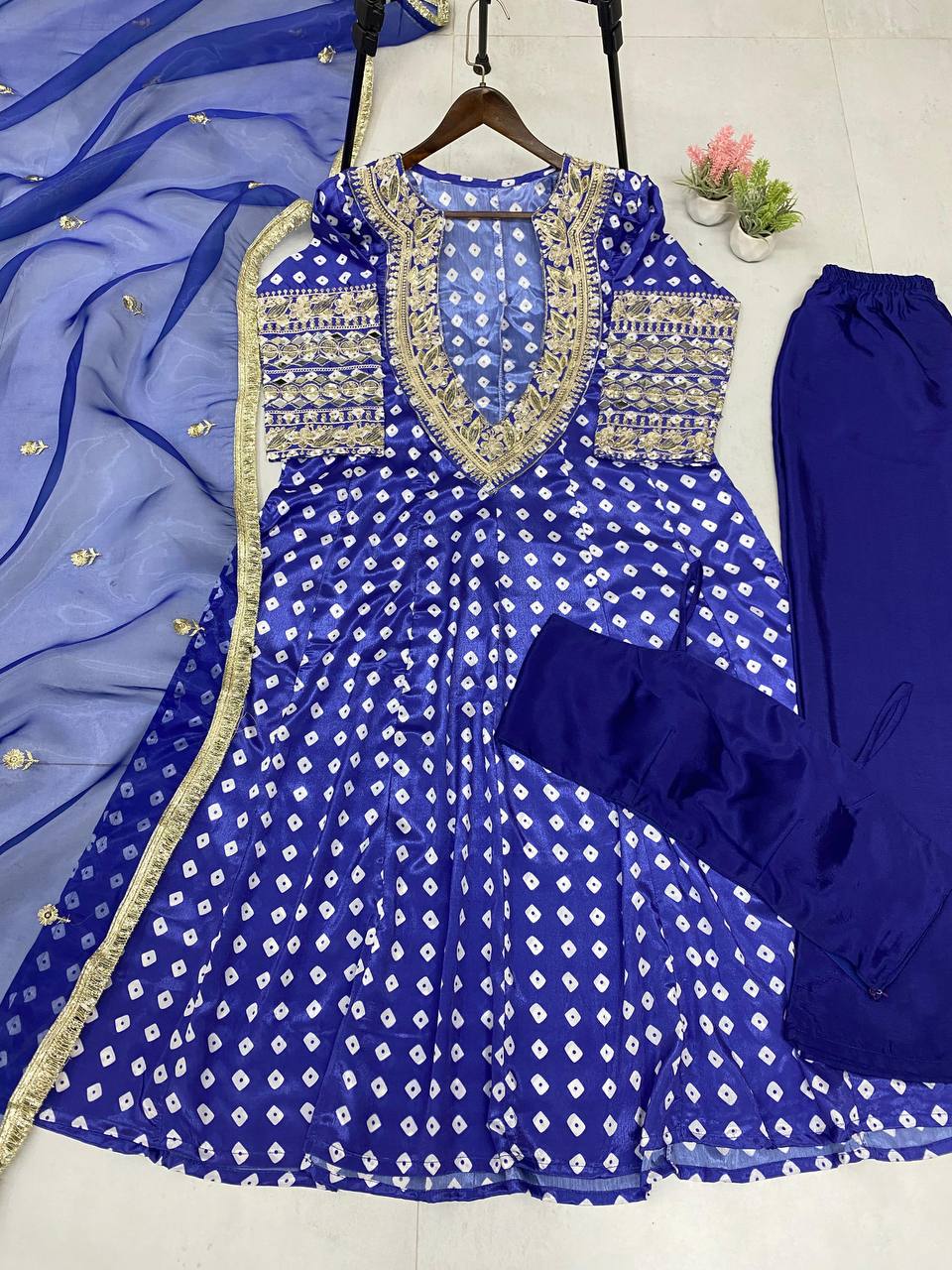 NEW TRENDY THREE-PIECE READY-TO-WEAR KURTA SET WITH TUBE BLOUSE