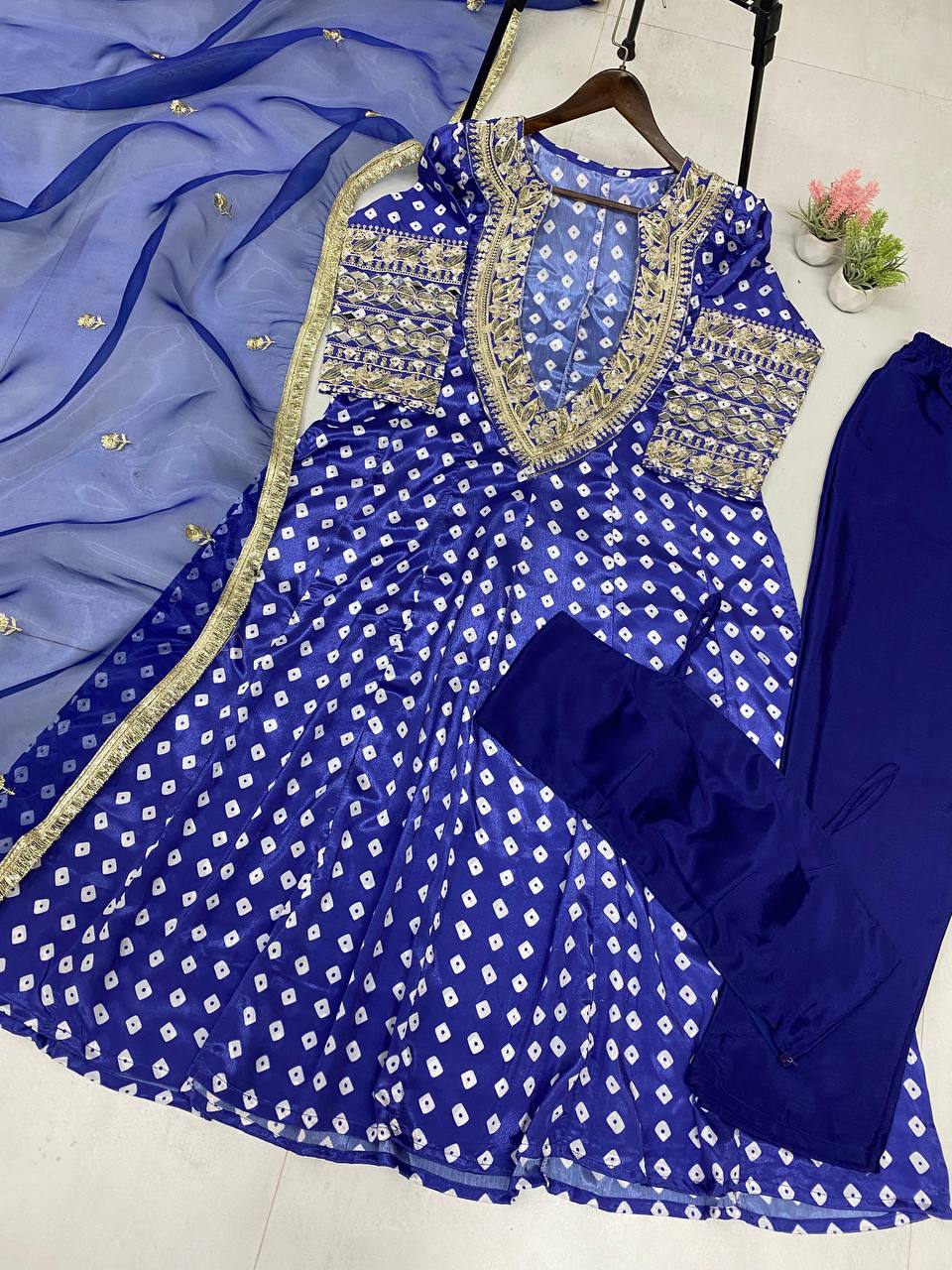 NEW TRENDY THREE-PIECE READY-TO-WEAR KURTA SET WITH TUBE BLOUSE