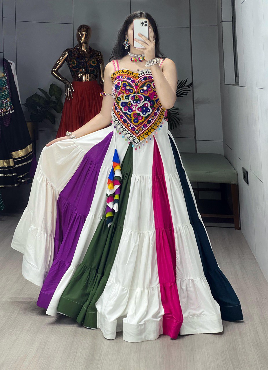 FESTIVE VIBES ALERT! COLOURFUL NAVARATRI CHOLI SET