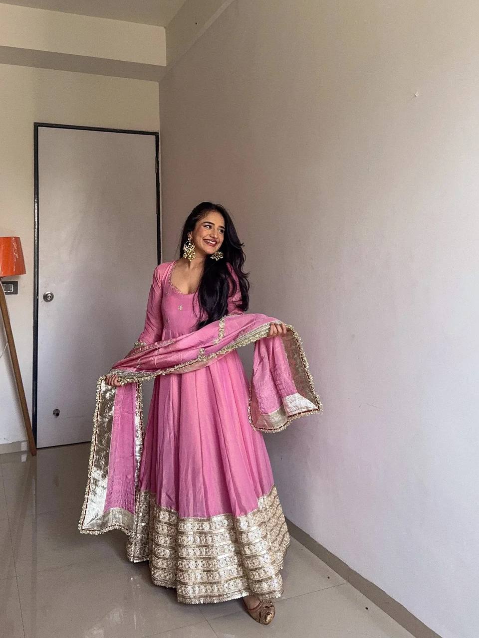 ELEGANT DESIGNER THREE-PIECE SET