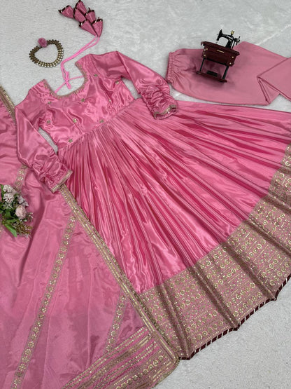 ELEGANT DESIGNER THREE-PIECE SET