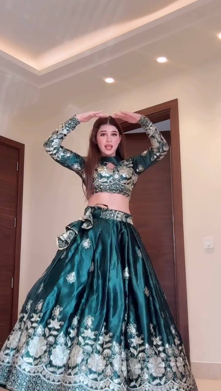 ELEGANT DESIGNER LEHENGA SET
