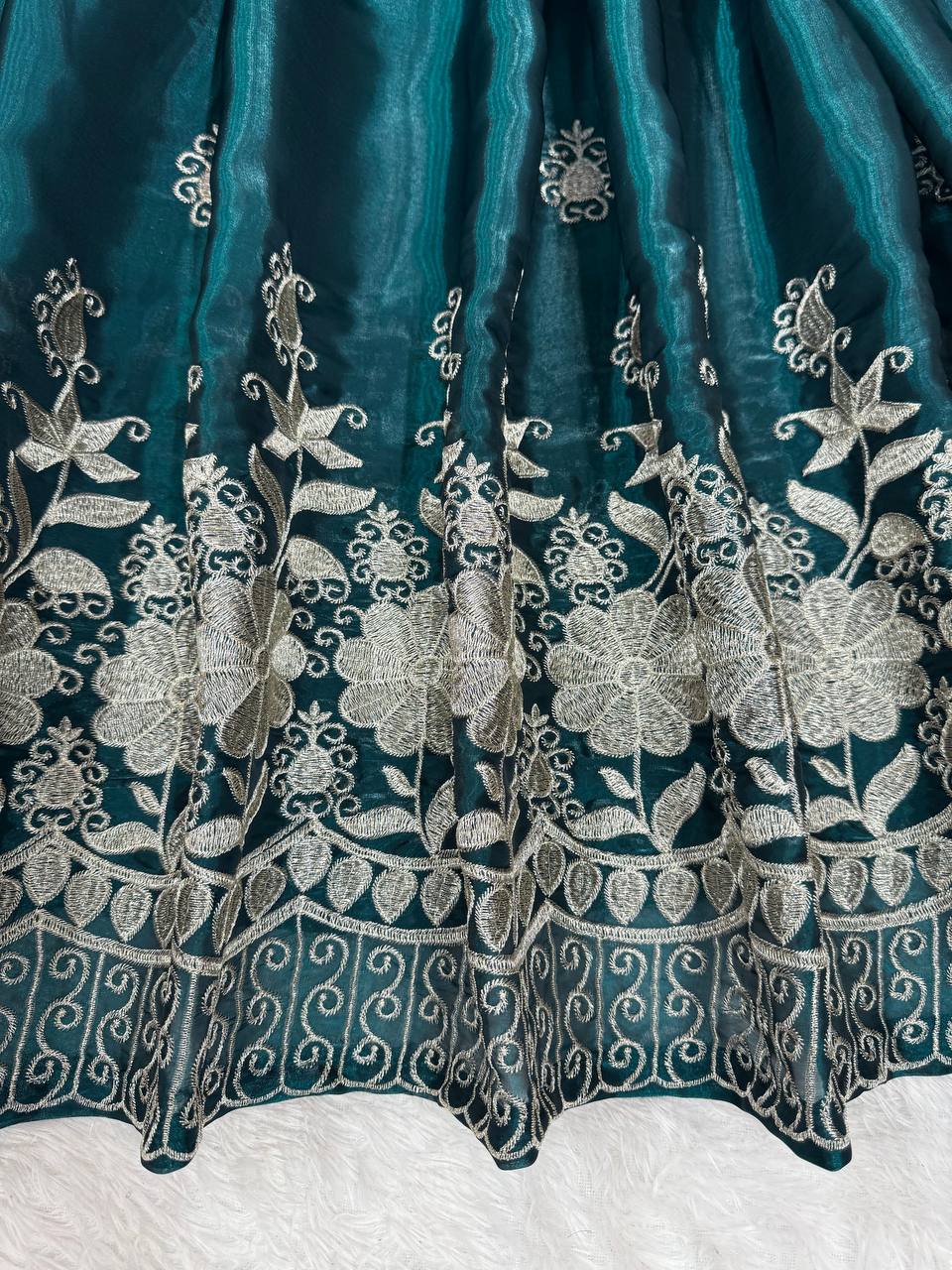ELEGANT DESIGNER LEHENGA SET