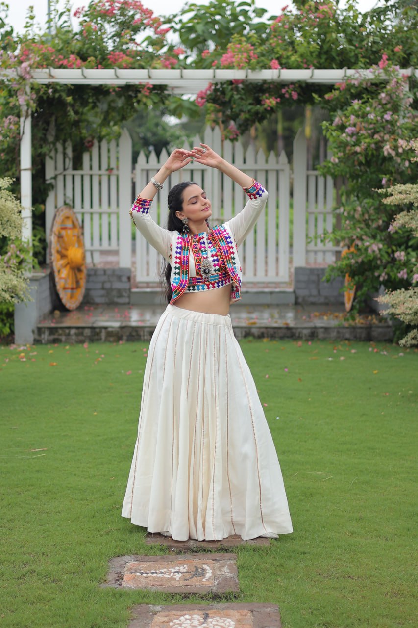NAVRATRI LEHENGA CHOLI COLLECTIONS – 2025
