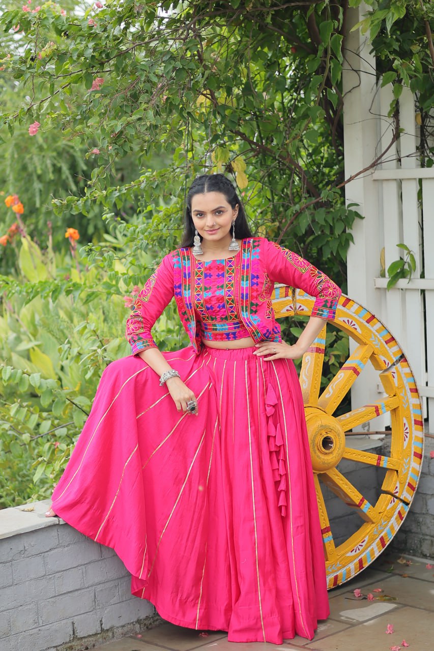 NAVRATRI LEHENGA CHOLI COLLECTIONS – 2025
