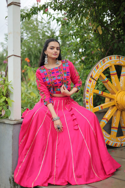 NAVRATRI LEHENGA CHOLI COLLECTIONS – 2025