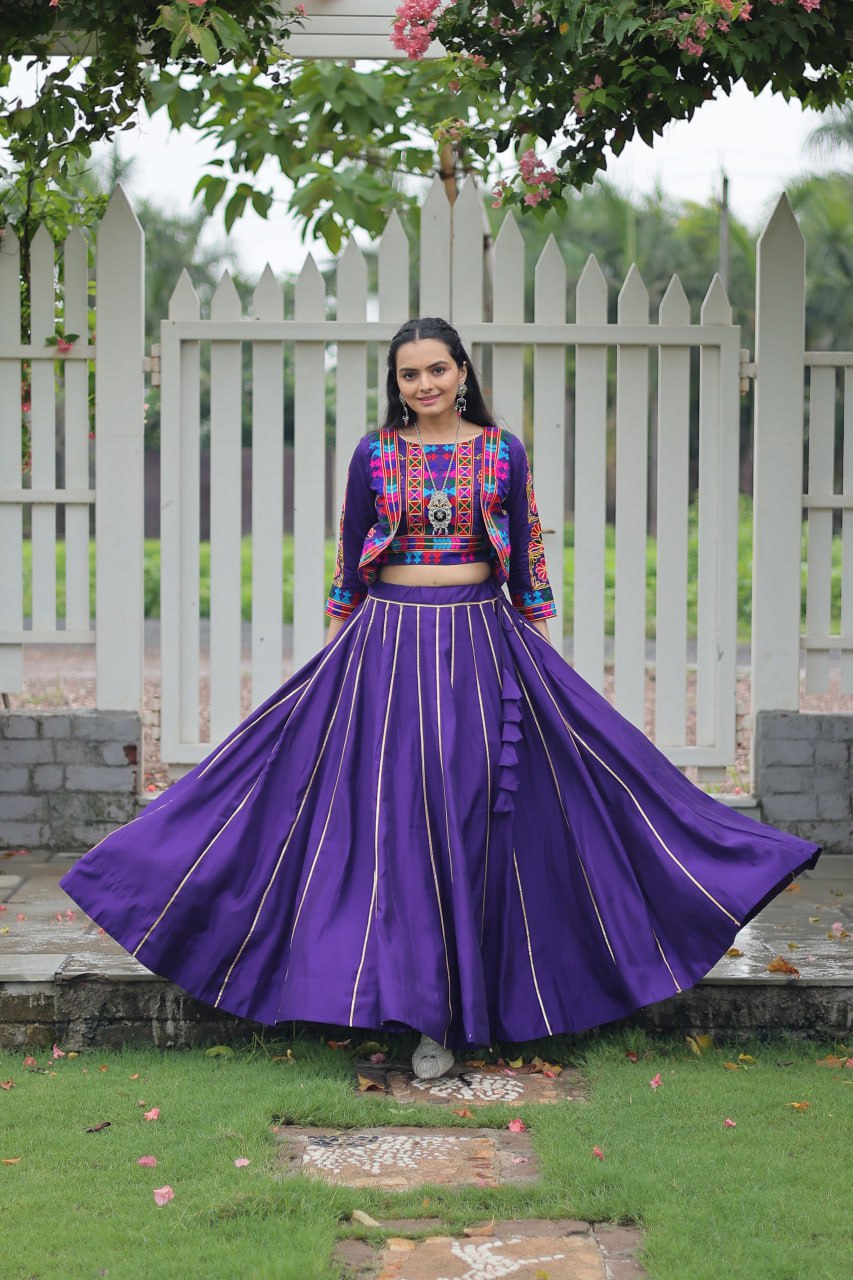NAVRATRI LEHENGA CHOLI COLLECTIONS – 2025
