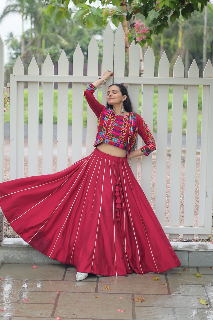 NAVRATRI LEHENGA CHOLI COLLECTIONS – 2025