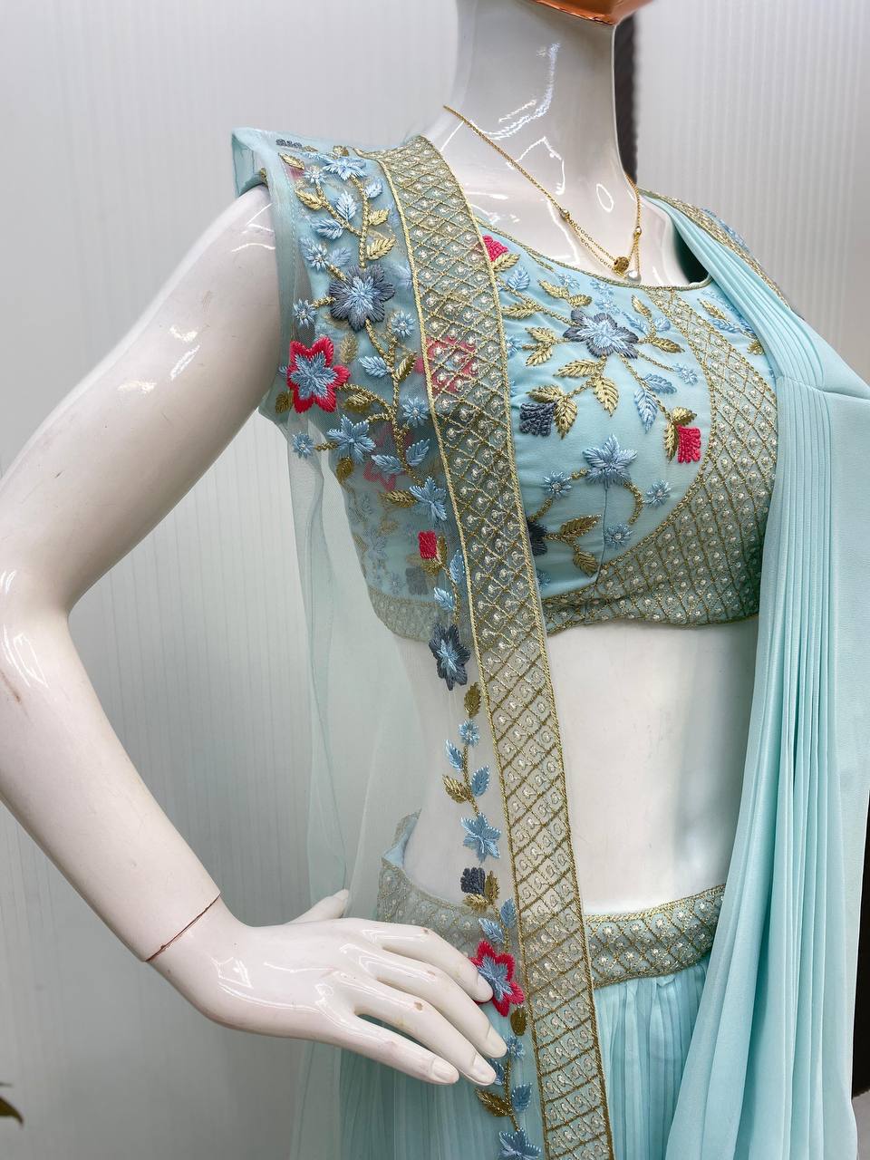 NEW THREE-PIECE WESTERN READY-TO-WEAR SAREE SET WITH ELEGANT KOTI