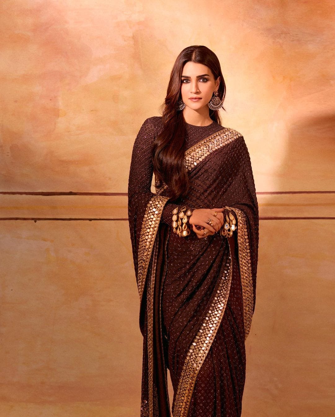 ELEGANT DESIGNER PARTY WEAR SAREE