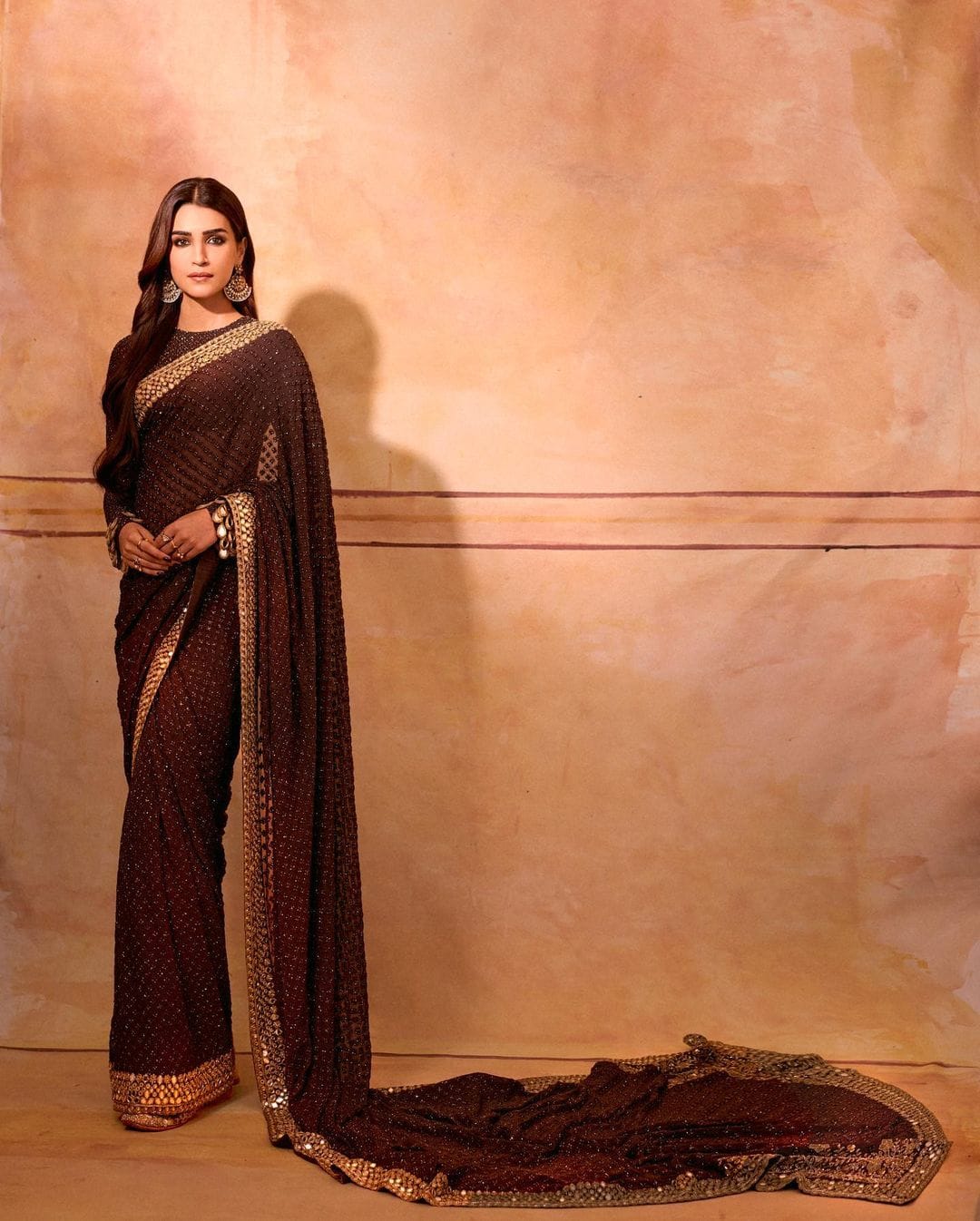 ELEGANT DESIGNER PARTY WEAR SAREE