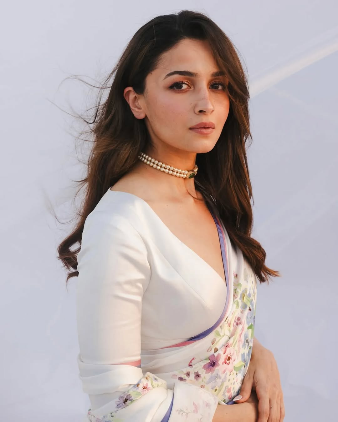 EXCLUSIVE ALIA BHATT - INSPIRED CREAMY LINEN DIGITAL PRINTED SAREE